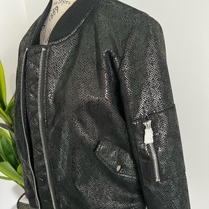 New with out tags Vici  jacket medium